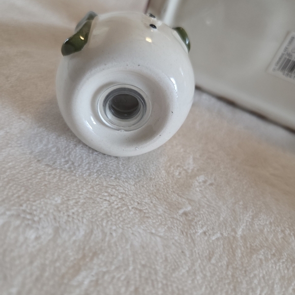 Grasslands Road MERRY - SNOWMAN 6.75" Salt & Pepper w/ Tray 3Pc Set Lamppost - Picture 8 of 12